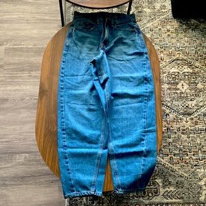 Ballon Style Blue Jeans